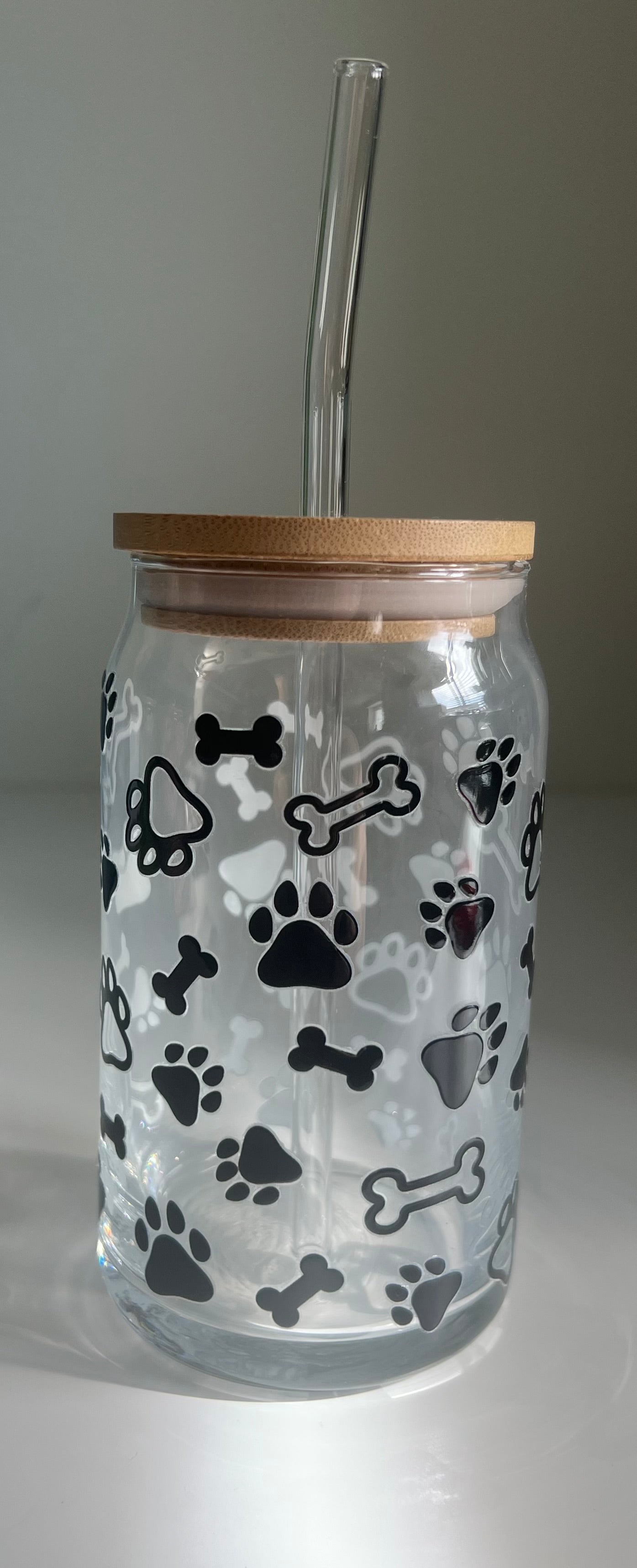 Glass cans with straw & bamboo lids