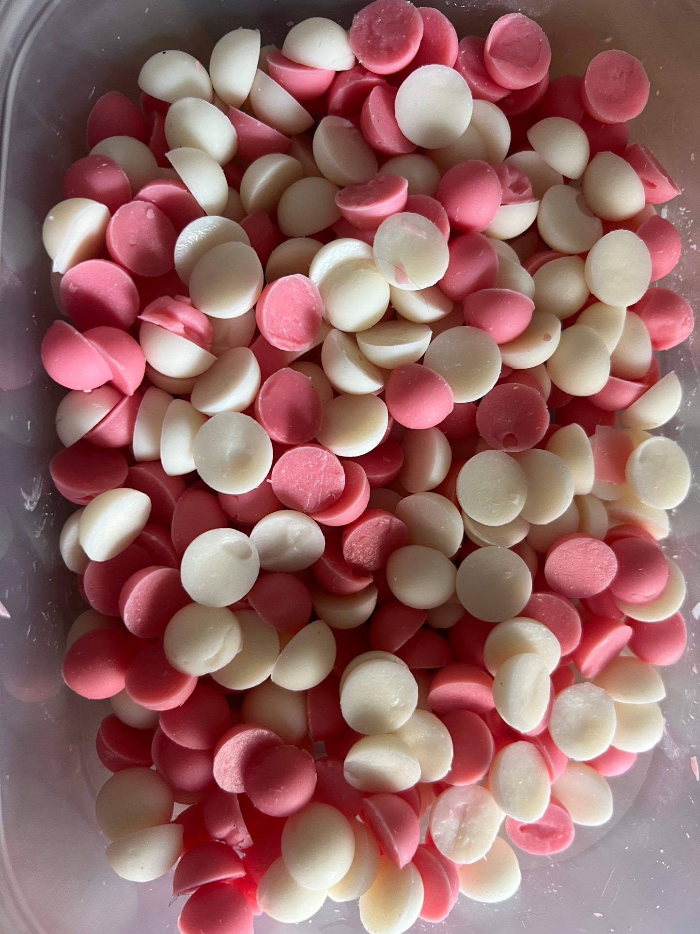 Strawberries & Cream Scented Wax Melts | Sweet Fruity Home Fragrance
